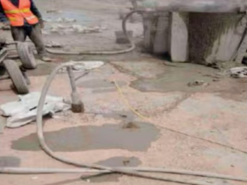 桓仁水泥混凝土路面板底注浆技术 路面脱空注浆整治方案