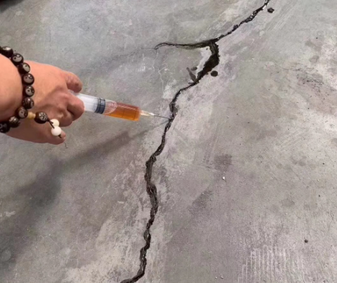桓仁混凝土裂缝修补技术详解​
